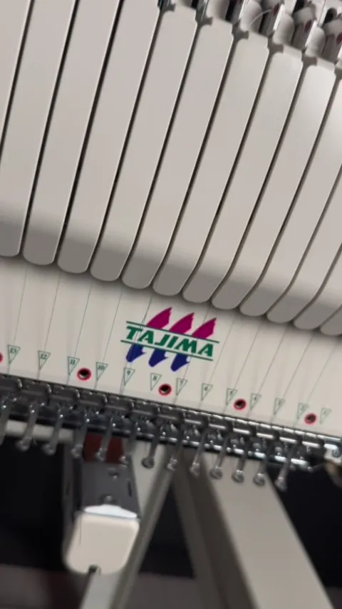 Stickmaschine Tajima, Detail